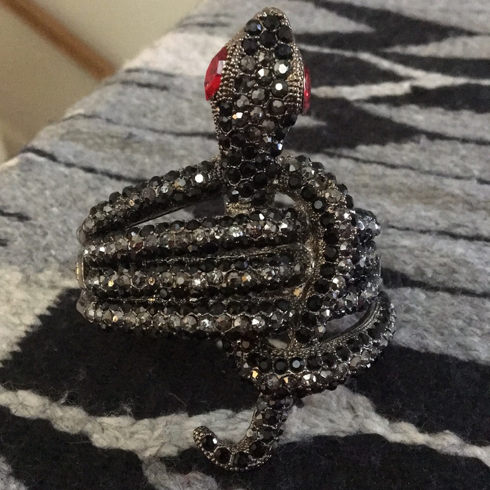 🌻 Crystal beaded snake bracelet